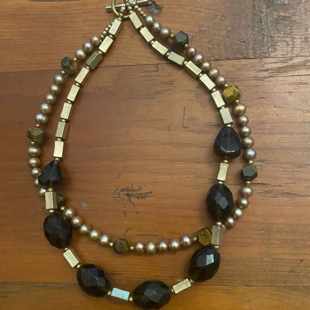BEAUTIFUL DOUBLE STRANDED FRESHWATER PEARL, AND METALLIC / STONE BEADED NECKLACE